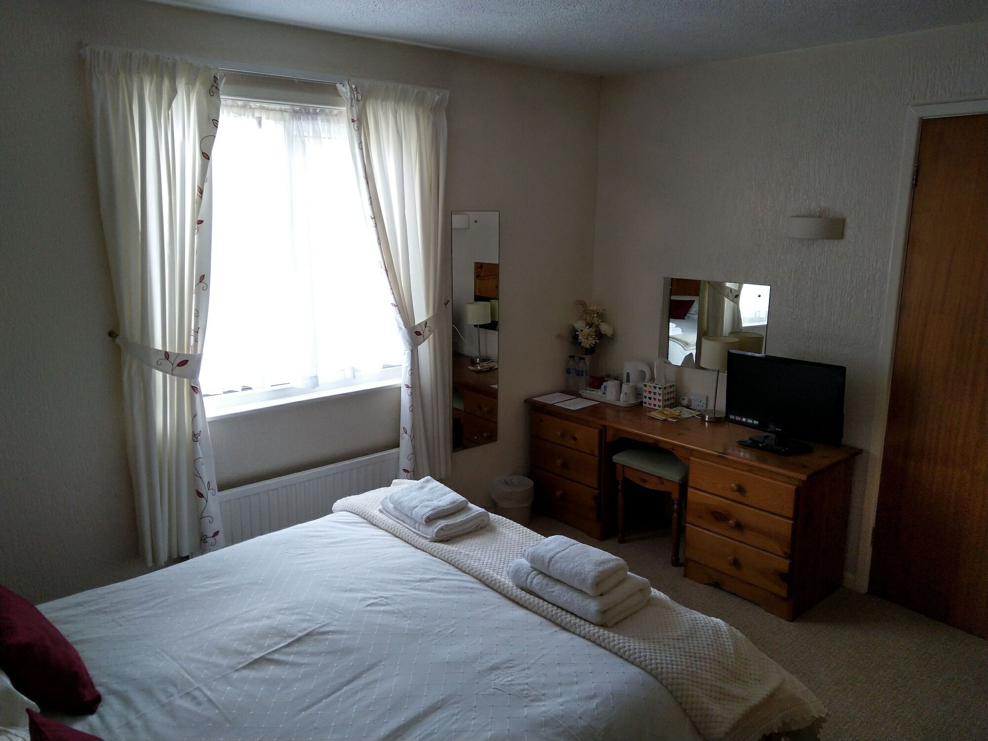 Capri Guest House Torquay Esterno foto